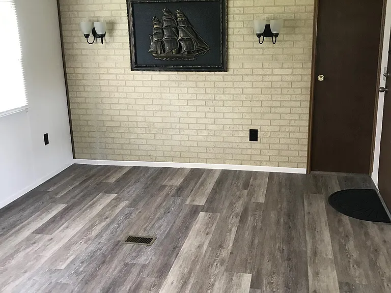 208 Bee Ridge Rd — Photo 5