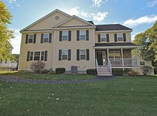 7 Minuteman Ln, Westford, MA 01886