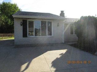 6 Butternut Rd, Levittown, PA 19057