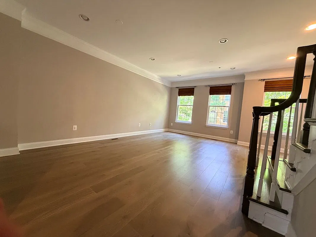 4 bed, 4.5 bath, 2200 sqft, $3,150 — Photo 2