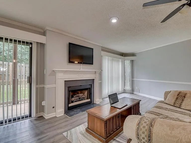 Colony Place Dr — Photo 13