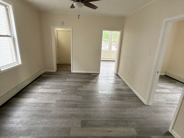 85 Edwin St #1