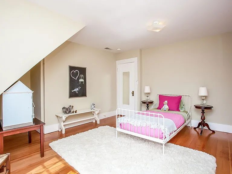 1317 Shattuck Ave — Photo 13