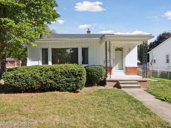 4401 Ziegler St, Dearborn Heights, MI 48125