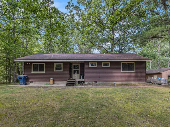 13987 Hickory Rd, Fruitport, MI 49415