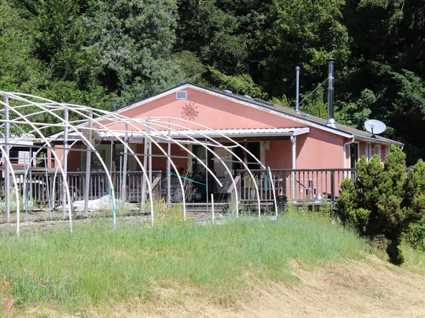 10167 Dyerville Loop Rd, Myers Flat, CA 95554