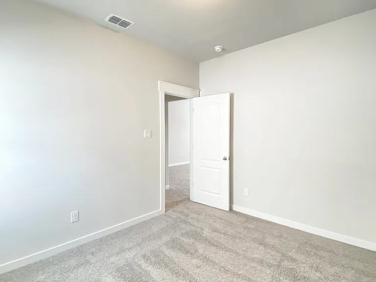 4011 Goldfinch Hvn — Photo 24