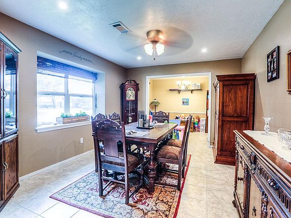 2nd image of 1538 Spillers Ln
