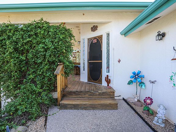4th image of 941 E Buena Vista Dr