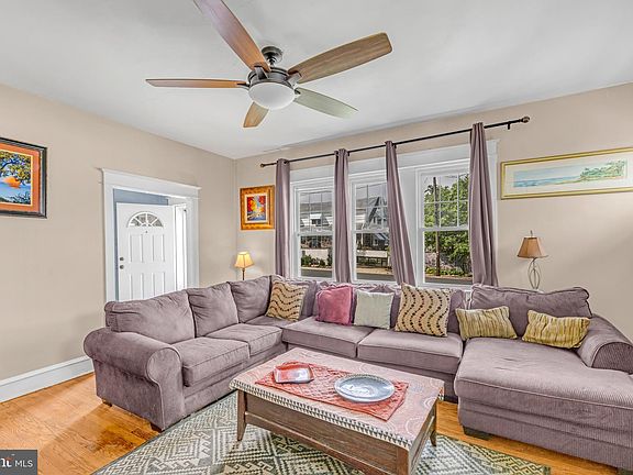 3rd image of 11 Beverly Pl