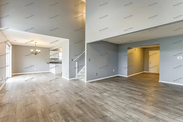 4 bed, 2.5 bath, 1823 sqft, $2,050 — Photo 4