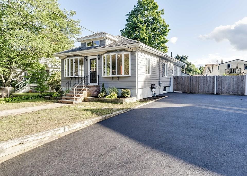 1st image of 30 Essex St