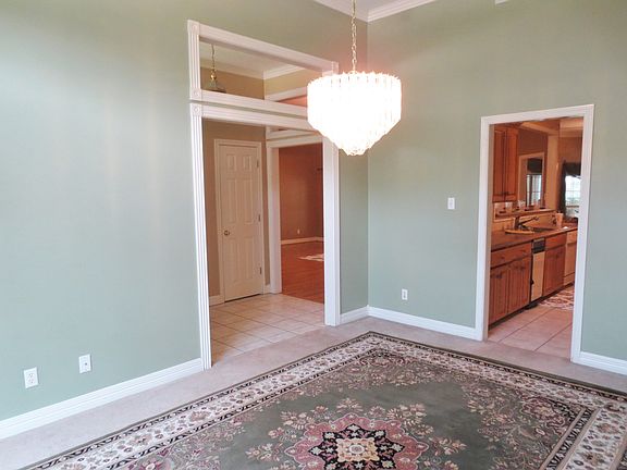5th image of 11 Windmere Dr