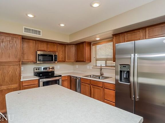 2nd image of 146 W Brahman Blvd