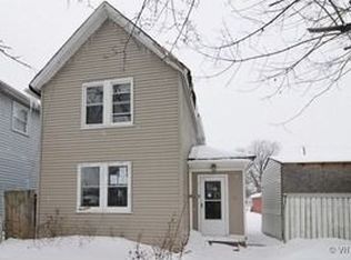 116 S Lewis Ave, Waukegan, IL 60085