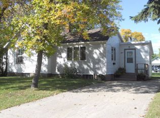 316 Burke Ave, Harvey, ND 58341