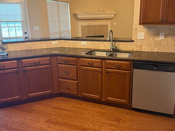 4th image of 421 W Cumberland Rd APT 404