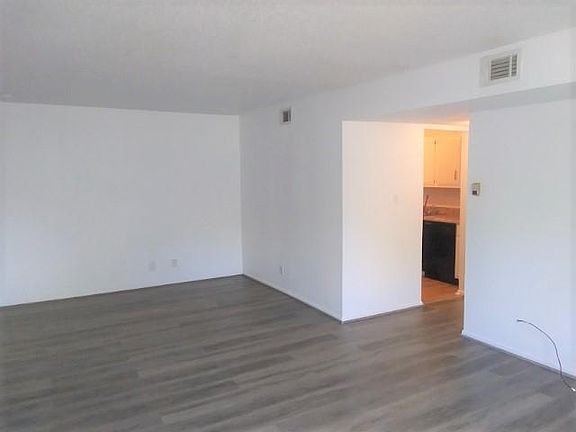 5th image of 224 Sandpiper Dr