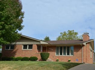 4908 Hillcrest Dr, Pleasant Hill, IA 50327