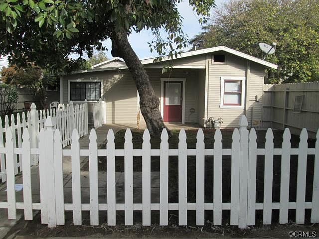 1st image of 208 E Dexter St #3
