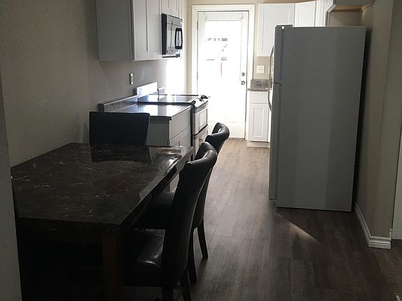 3rd image of 1334 Coffee St APT 2