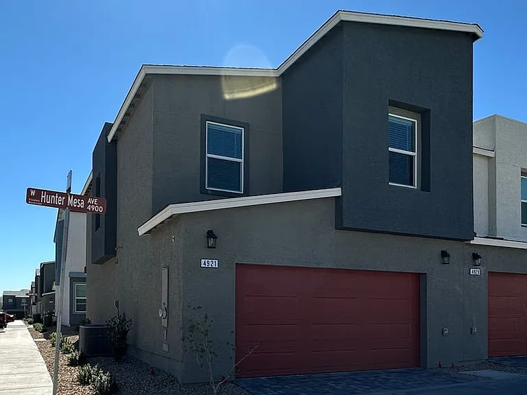 4921 Hunter Mesa Ave — Photo 2