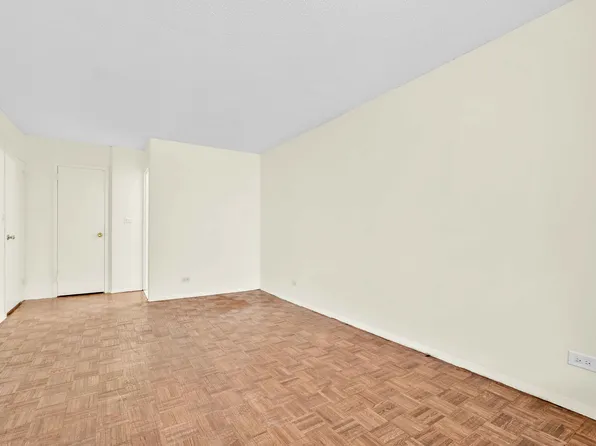 138-35 Elder Avenue image 12 of 27