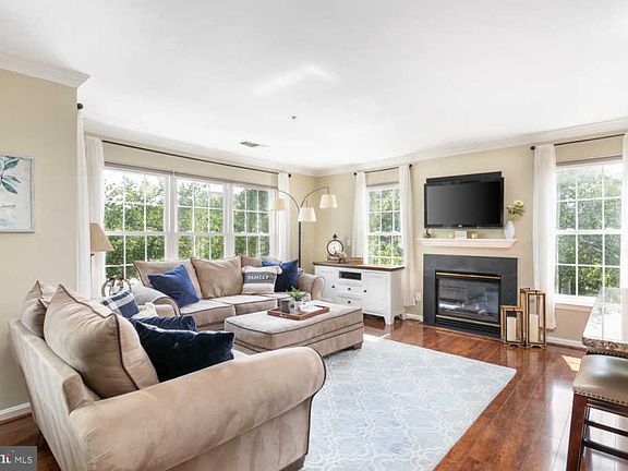 2nd image of 4530 Superior Sq