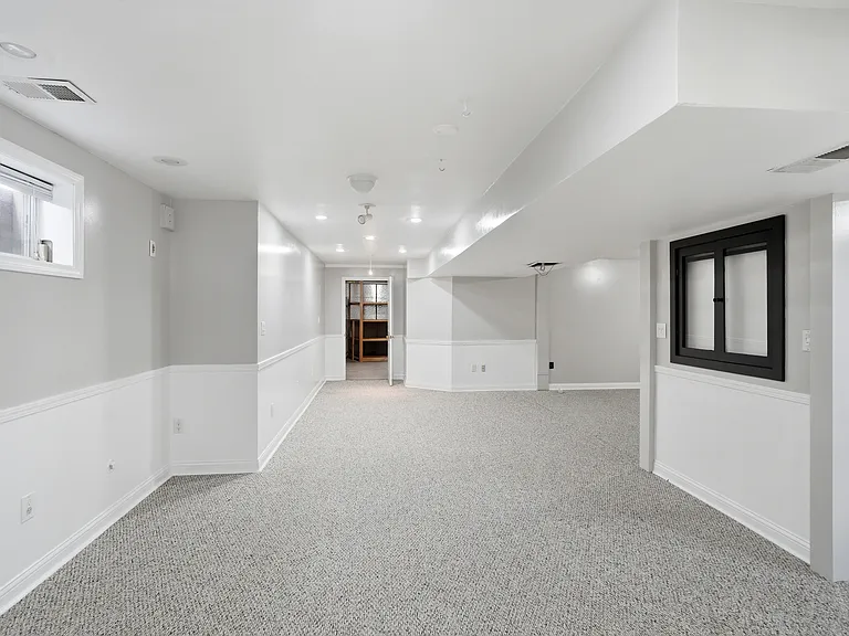 4918 Streamside Ct — Photo 36