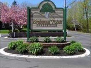 1 Birchwood Point APT 201, Amesbury, MA 01913