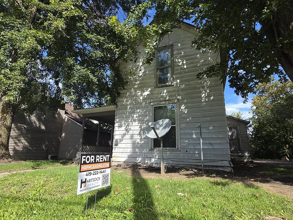707 E Elm St