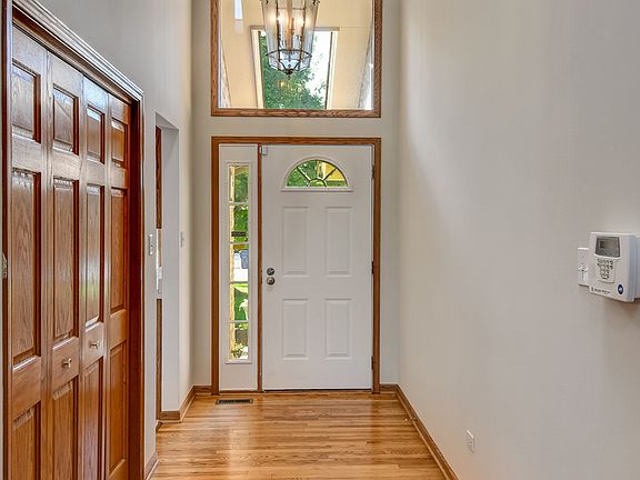3rd image of 10670 Brookridge Dr #C