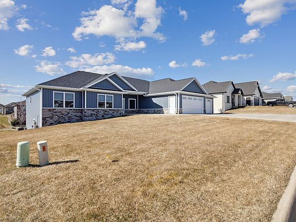 2nd image of 383 Solomia Ct