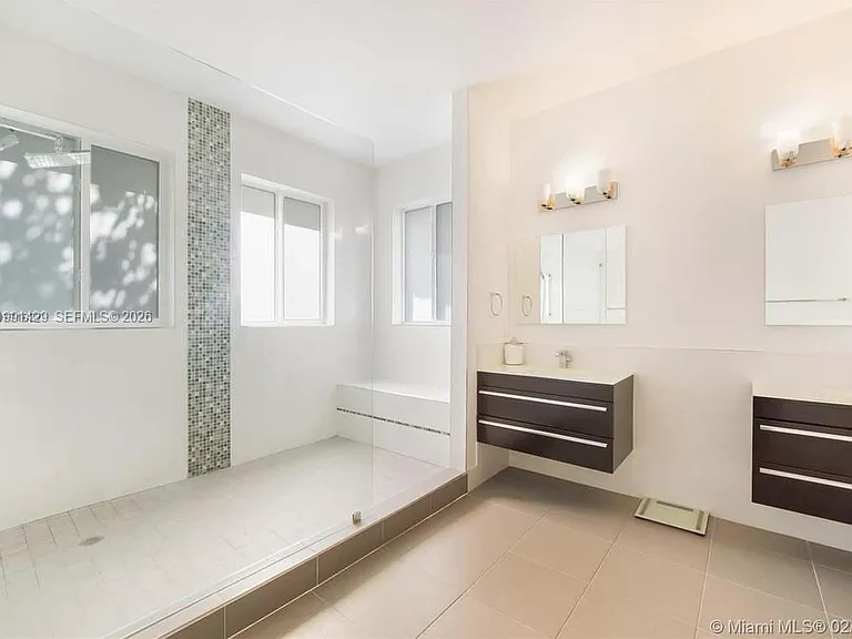 8164 SW 171st St — Photo 6