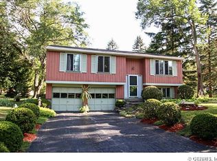 14 Meeting House Dr, Rochester, NY 14624