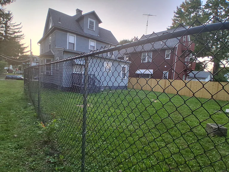 926 Dueber Ave SW #A — Photo 8
