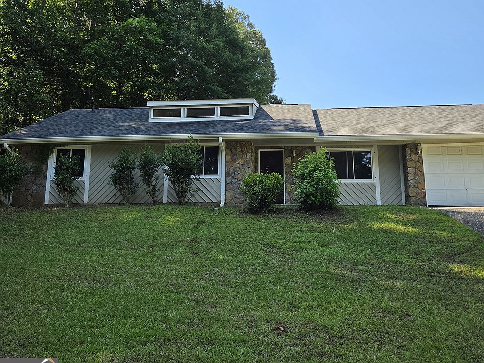 1st image of 4610 Greenbriar Trl SW