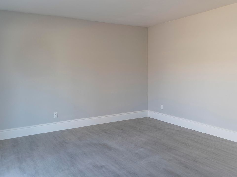 1st image of 4631 N 79th Dr