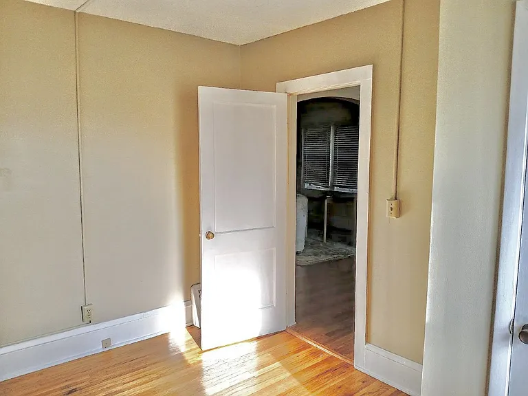 3320 E 31st St — Photo 22