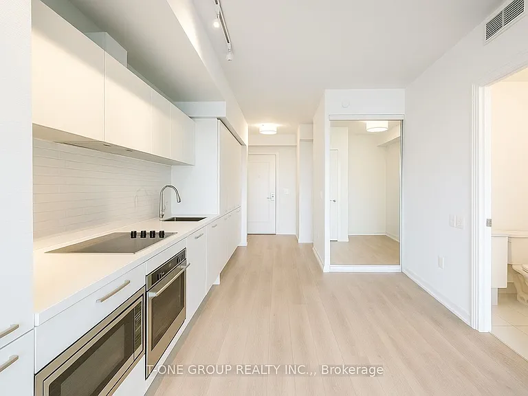 3 Gloucester St #2511 — Photo 2