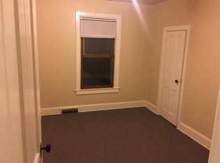 829 N 6th St #A, Manitowoc, WI 54220