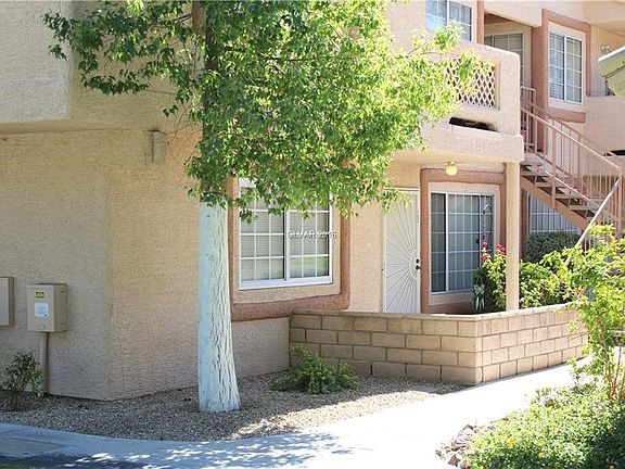 3rd image of 1612 N Torrey Pines Dr Unit 102