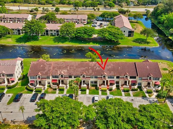 5th image of 808 Freedom Ct #808
