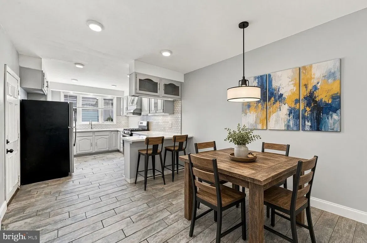 3 bed, 1144 sqft, $1,750 — Photo 1
