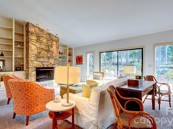 4th image of 8509 Waters Point Ct