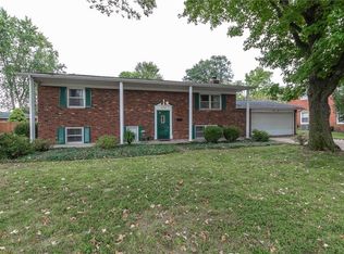 3201 Fairlawn Dr, Columbus, IN