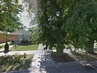 15716 Ingleside Ave photo 1