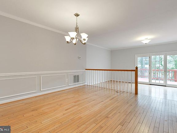 3rd image of 6188 Darleon Pl