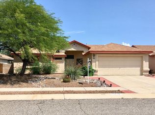 8174 E Mesquite Ridge Cir, Tucson, AZ 85710