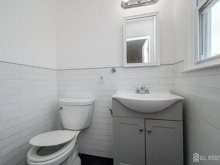 796 Inman Ave #1 — Photo 22